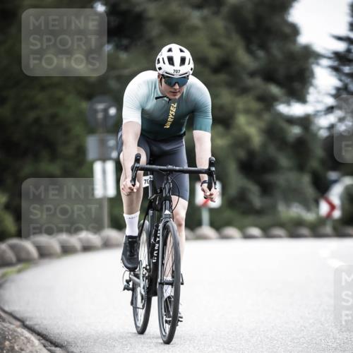 21.06.2026 - 29. Vierlanden-Triathlon H.Heesch http://msf.ph/oto/9909157 21.06.2026 11:53:28 Radfahren 707, 779, 783, 821 meine-sportfotos.de