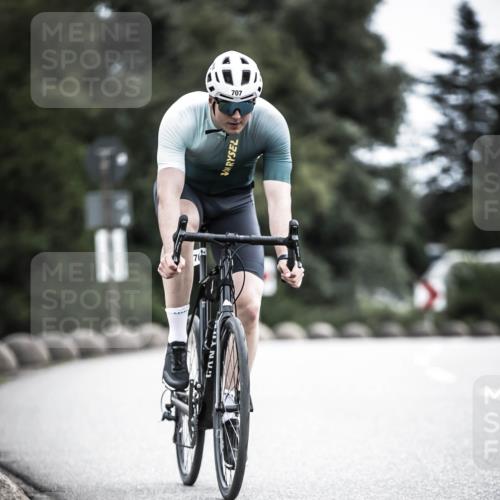21.06.2026 - 29. Vierlanden-Triathlon H.Heesch http://msf.ph/oto/9909163 21.06.2026 11:53:28 Radfahren 707, 779, 783, 821 meine-sportfotos.de