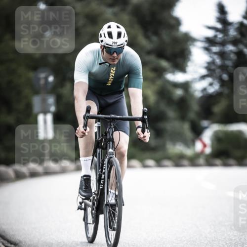 21.06.2026 - 29. Vierlanden-Triathlon H.Heesch http://msf.ph/oto/9909166 21.06.2026 11:53:28 Radfahren 707, 779, 783, 821 meine-sportfotos.de