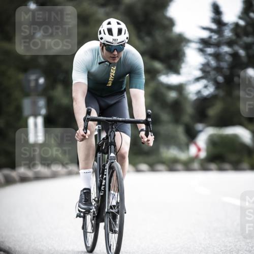 21.06.2026 - 29. Vierlanden-Triathlon H.Heesch http://msf.ph/oto/9909169 21.06.2026 11:53:28 Radfahren 707, 779, 783, 821 meine-sportfotos.de
