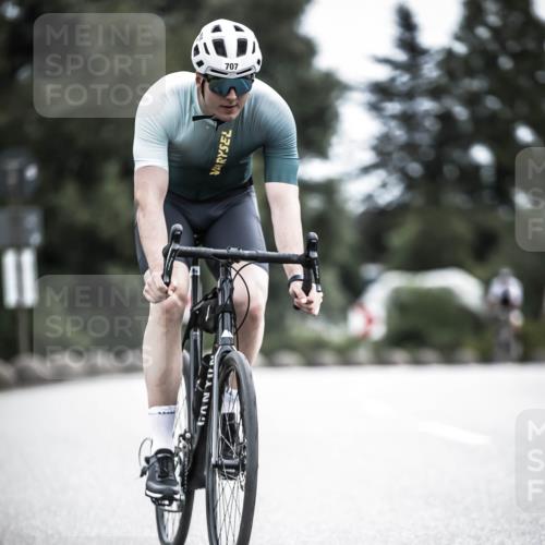 21.06.2026 - 29. Vierlanden-Triathlon H.Heesch http://msf.ph/oto/9909175 21.06.2026 11:53:28 Radfahren 707, 779, 783, 821 meine-sportfotos.de