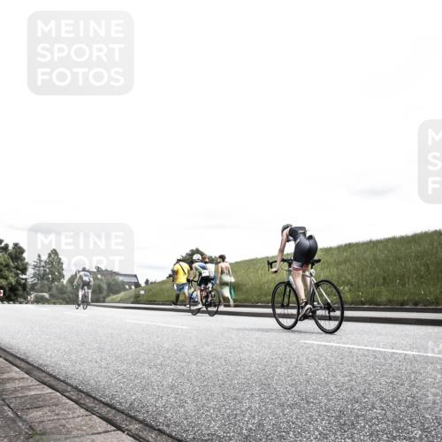 21.06.2026 - 29. Vierlanden-Triathlon H.Heesch http://msf.ph/oto/9909177 21.06.2026 14:55:42 Radfahren  meine-sportfotos.de