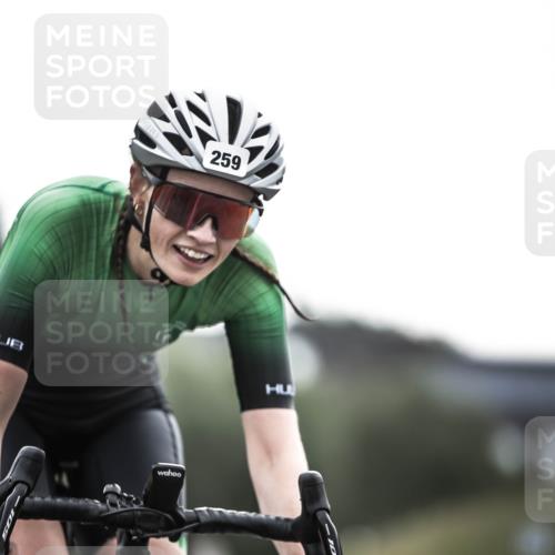 21.06.2026 - 29. Vierlanden-Triathlon H.Heesch http://msf.ph/oto/9909190 21.06.2026 09:27:45 Radfahren 135, 161, 243, 259 meine-sportfotos.de