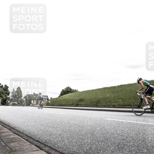 21.06.2026 - 29. Vierlanden-Triathlon H.Heesch http://msf.ph/oto/9909232 21.06.2026 14:56:23 Radfahren 1299, 1312, 1328 meine-sportfotos.de