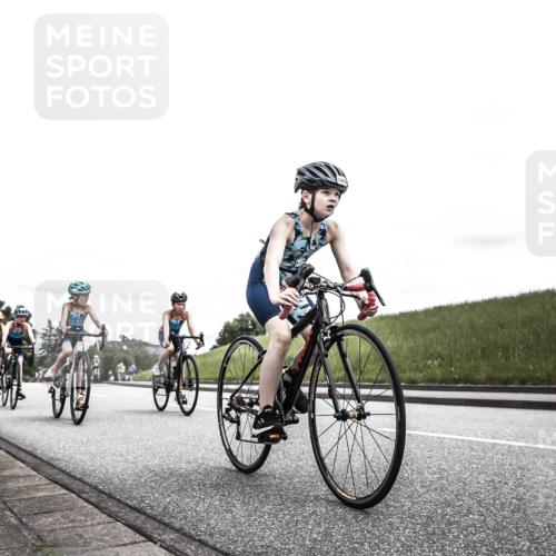 21.06.2026 - 29. Vierlanden-Triathlon H.Heesch http://msf.ph/oto/9909247 21.06.2026 14:56:28 Radfahren 1296, 1299, 1300, 1312, 1330, 1333 meine-sportfotos.de