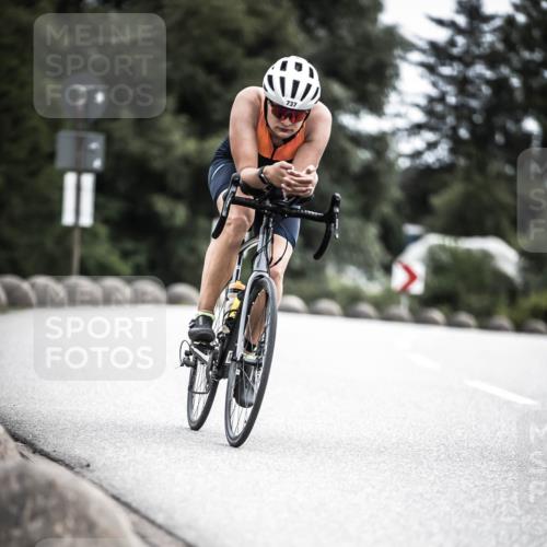 21.06.2026 - 29. Vierlanden-Triathlon H.Heesch http://msf.ph/oto/9909295 21.06.2026 11:53:44 Radfahren 737, 761, 844 meine-sportfotos.de