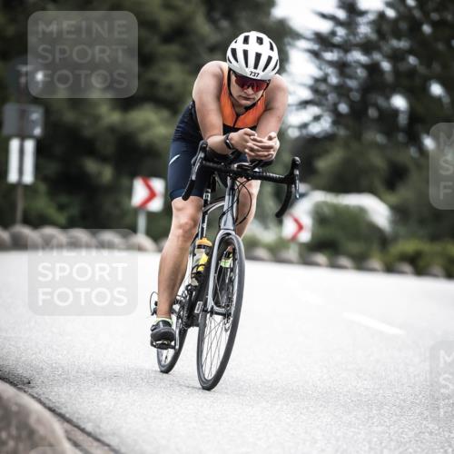 21.06.2026 - 29. Vierlanden-Triathlon H.Heesch http://msf.ph/oto/9909303 21.06.2026 11:53:44 Radfahren 737, 761, 844 meine-sportfotos.de