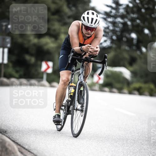 21.06.2026 - 29. Vierlanden-Triathlon H.Heesch http://msf.ph/oto/9909306 21.06.2026 11:53:44 Radfahren 737, 761, 844 meine-sportfotos.de