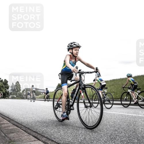 21.06.2026 - 29. Vierlanden-Triathlon H.Heesch http://msf.ph/oto/9909311 21.06.2026 14:56:39 Radfahren 1313, 1324 meine-sportfotos.de