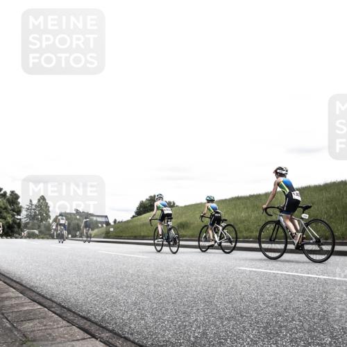 21.06.2026 - 29. Vierlanden-Triathlon H.Heesch http://msf.ph/oto/9909321 21.06.2026 14:56:40 Radfahren 1313, 1324, 1325 meine-sportfotos.de