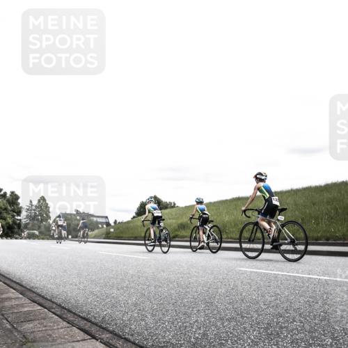 21.06.2026 - 29. Vierlanden-Triathlon H.Heesch http://msf.ph/oto/9909324 21.06.2026 14:56:40 Radfahren 1313, 1324, 1325 meine-sportfotos.de