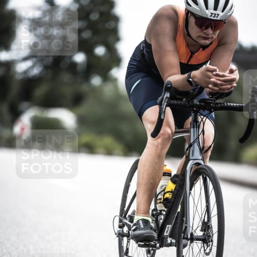 21.06.2026 - 29. Vierlanden-Triathlon H.Heesch http://msf.ph/oto/9909337 21.06.2026 11:53:44 Radfahren 737, 761, 844 meine-sportfotos.de
