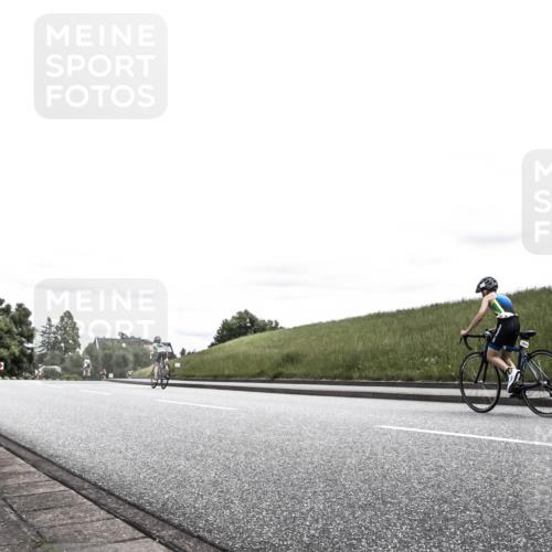 21.06.2026 - 29. Vierlanden-Triathlon H.Heesch http://msf.ph/oto/9909382 21.06.2026 14:56:53 Radfahren  meine-sportfotos.de