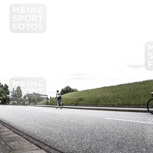21.06.2026 - 29. Vierlanden-Triathlon H.Heesch http://msf.ph/oto/9909392 21.06.2026 14:56:54 Radfahren  meine-sportfotos.de