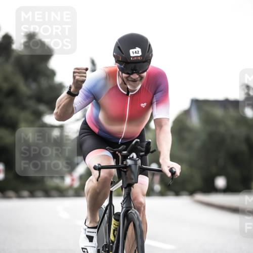 21.06.2026 - 29. Vierlanden-Triathlon H.Heesch http://msf.ph/oto/9909393 21.06.2026 09:29:14 Radfahren 5, 142, 181, 195 meine-sportfotos.de