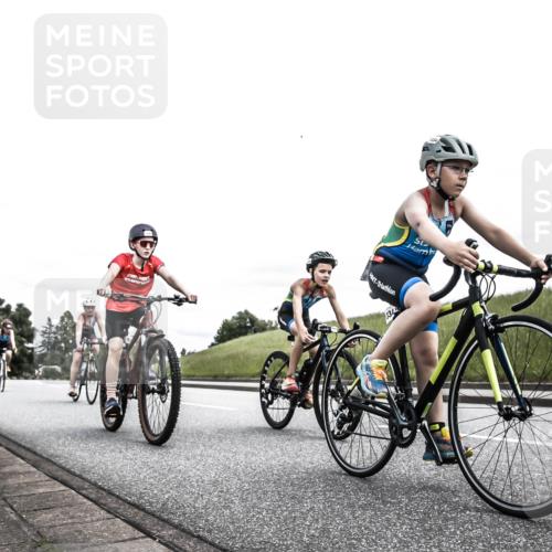 21.06.2026 - 29. Vierlanden-Triathlon H.Heesch http://msf.ph/oto/9909404 21.06.2026 14:57:06 Radfahren 1302, 1322, 1334 meine-sportfotos.de