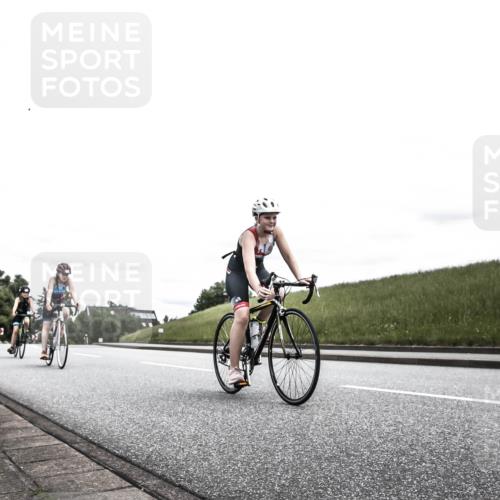 21.06.2026 - 29. Vierlanden-Triathlon H.Heesch http://msf.ph/oto/9909415 21.06.2026 14:57:07 Radfahren 1302, 1322, 1334 meine-sportfotos.de