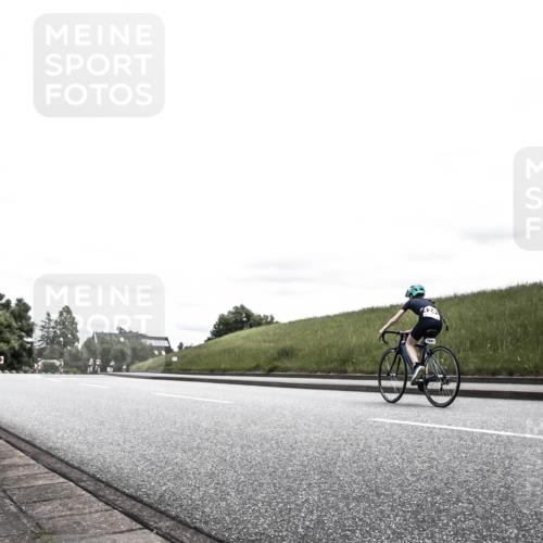 21.06.2026 - 29. Vierlanden-Triathlon H.Heesch http://msf.ph/oto/9909474 21.06.2026 14:57:27 Radfahren  meine-sportfotos.de