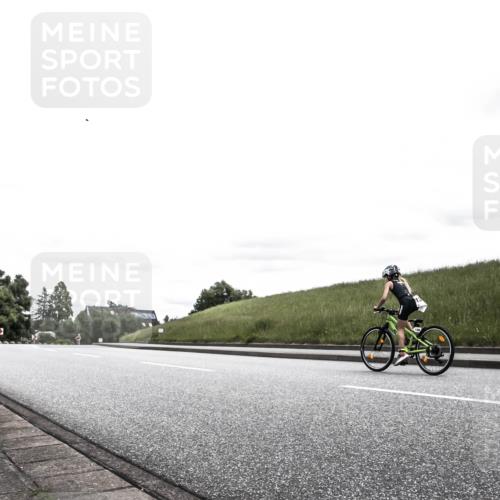 21.06.2026 - 29. Vierlanden-Triathlon H.Heesch http://msf.ph/oto/9909506 21.06.2026 14:58:05 Radfahren  meine-sportfotos.de