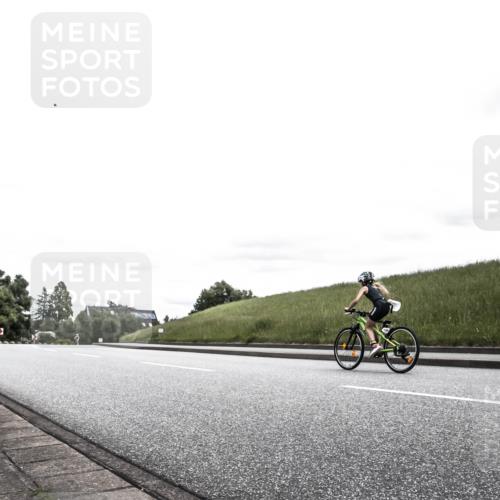21.06.2026 - 29. Vierlanden-Triathlon H.Heesch http://msf.ph/oto/9909508 21.06.2026 14:58:05 Radfahren  meine-sportfotos.de