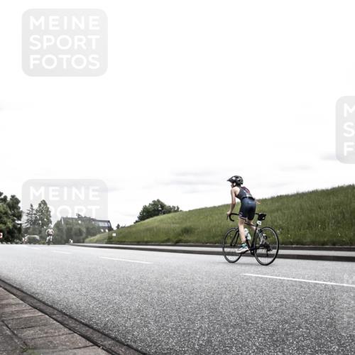 21.06.2026 - 29. Vierlanden-Triathlon H.Heesch http://msf.ph/oto/9909561 21.06.2026 14:58:51 Radfahren 1321 meine-sportfotos.de