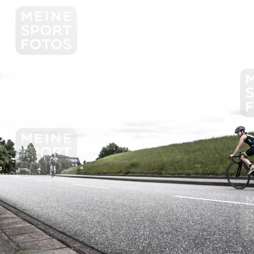 21.06.2026 - 29. Vierlanden-Triathlon H.Heesch http://msf.ph/oto/9909563 21.06.2026 14:58:54 Radfahren  meine-sportfotos.de