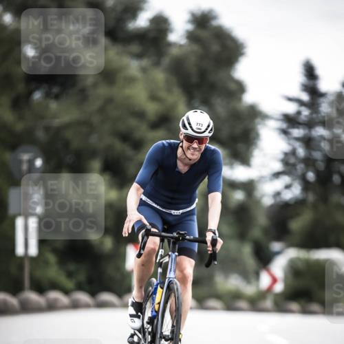 21.06.2026 - 29. Vierlanden-Triathlon H.Heesch http://msf.ph/oto/9909576 21.06.2026 11:54:46 Radfahren 766, 773, 901 meine-sportfotos.de