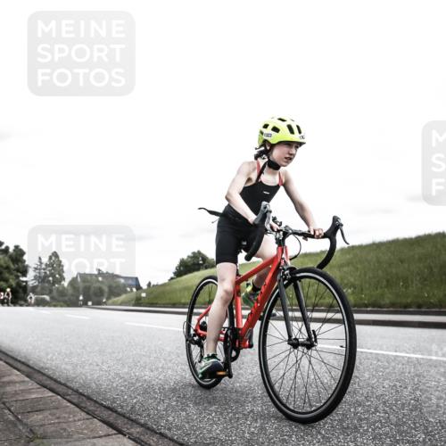 21.06.2026 - 29. Vierlanden-Triathlon H.Heesch http://msf.ph/oto/9909577 21.06.2026 14:59:07 Radfahren 1323 meine-sportfotos.de