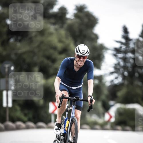 21.06.2026 - 29. Vierlanden-Triathlon H.Heesch http://msf.ph/oto/9909578 21.06.2026 11:54:46 Radfahren 766, 773, 901 meine-sportfotos.de