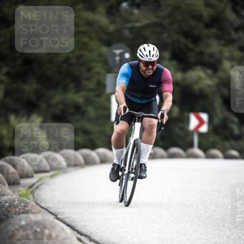21.06.2026 - 29. Vierlanden-Triathlon H.Heesch http://msf.ph/oto/9909616 21.06.2026 11:55:17 Radfahren 225, 723, 767, 781, 803 meine-sportfotos.de