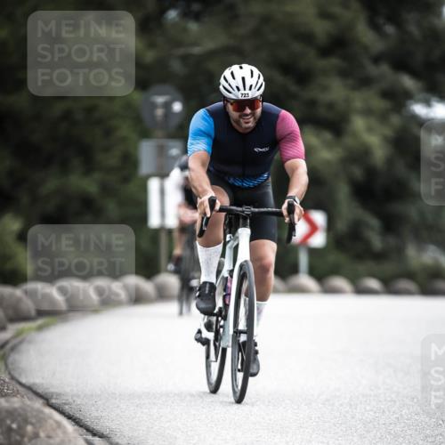 21.06.2026 - 29. Vierlanden-Triathlon H.Heesch http://msf.ph/oto/9909626 21.06.2026 11:55:17 Radfahren 225, 723, 767, 781, 803 meine-sportfotos.de