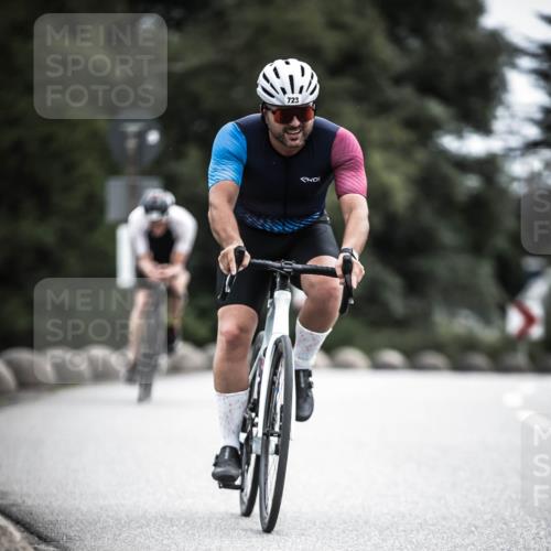 21.06.2026 - 29. Vierlanden-Triathlon H.Heesch http://msf.ph/oto/9909631 21.06.2026 11:55:17 Radfahren 225, 723, 767, 781, 803 meine-sportfotos.de