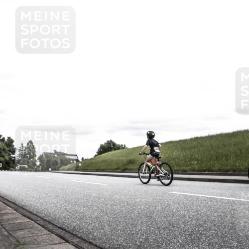 21.06.2026 - 29. Vierlanden-Triathlon H.Heesch http://msf.ph/oto/9909640 21.06.2026 15:00:06 Radfahren 1316 meine-sportfotos.de