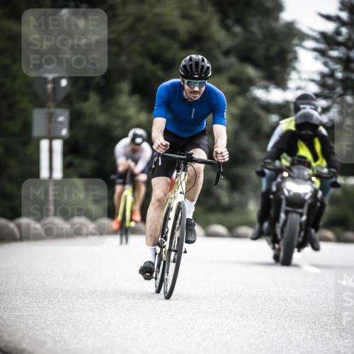 21.06.2026 - 29. Vierlanden-Triathlon H.Heesch http://msf.ph/oto/9909664 21.06.2026 11:55:26 Radfahren 221, 225, 680, 781, 811, 835, 863, 893 meine-sportfotos.de
