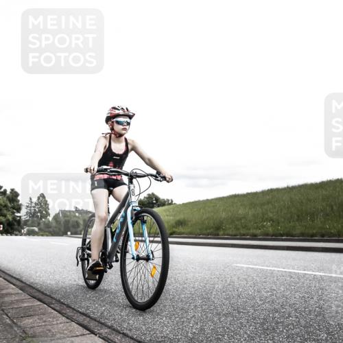 21.06.2026 - 29. Vierlanden-Triathlon H.Heesch http://msf.ph/oto/9909665 21.06.2026 15:00:50 Radfahren 1309 meine-sportfotos.de