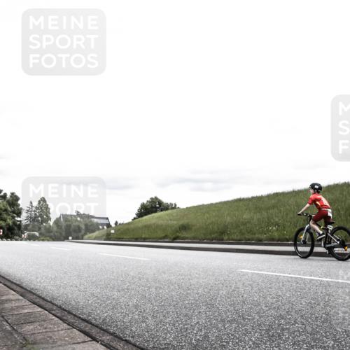 21.06.2026 - 29. Vierlanden-Triathlon H.Heesch http://msf.ph/oto/9909669 21.06.2026 15:00:53 Radfahren  meine-sportfotos.de