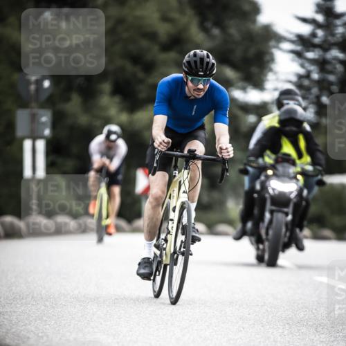 21.06.2026 - 29. Vierlanden-Triathlon H.Heesch http://msf.ph/oto/9909670 21.06.2026 11:55:26 Radfahren 221, 225, 680, 781, 811, 835, 863, 893 meine-sportfotos.de