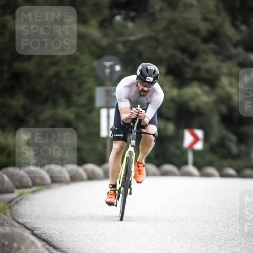 21.06.2026 - 29. Vierlanden-Triathlon H.Heesch http://msf.ph/oto/9909681 21.06.2026 11:55:28 Radfahren 221, 225, 680, 781, 811, 835, 863, 893 meine-sportfotos.de