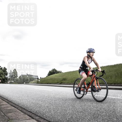 21.06.2026 - 29. Vierlanden-Triathlon H.Heesch http://msf.ph/oto/9909683 21.06.2026 15:02:19 Radfahren 1318 meine-sportfotos.de