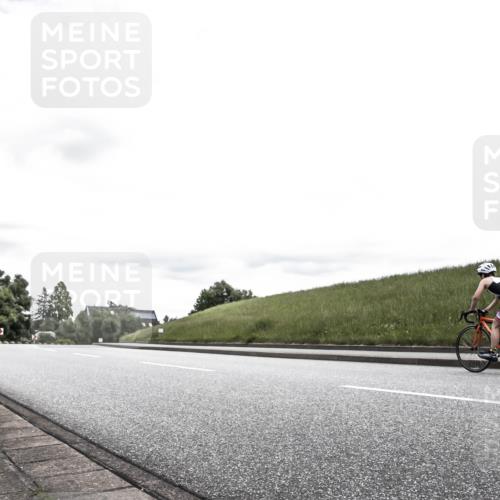 21.06.2026 - 29. Vierlanden-Triathlon H.Heesch http://msf.ph/oto/9909687 21.06.2026 15:02:30 Radfahren  meine-sportfotos.de