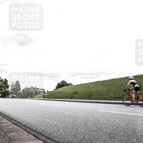 21.06.2026 - 29. Vierlanden-Triathlon H.Heesch http://msf.ph/oto/9909689 21.06.2026 15:02:30 Radfahren  meine-sportfotos.de