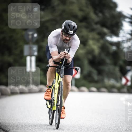 21.06.2026 - 29. Vierlanden-Triathlon H.Heesch http://msf.ph/oto/9909698 21.06.2026 11:55:28 Radfahren 221, 225, 680, 781, 811, 835, 863, 893 meine-sportfotos.de