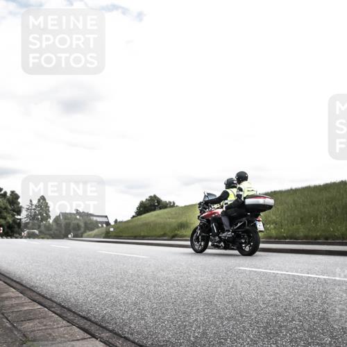 21.06.2026 - 29. Vierlanden-Triathlon H.Heesch http://msf.ph/oto/9909700 21.06.2026 15:03:36 Radfahren  meine-sportfotos.de