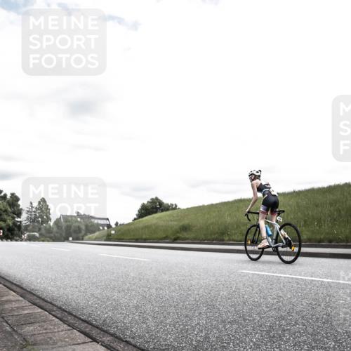 21.06.2026 - 29. Vierlanden-Triathlon H.Heesch http://msf.ph/oto/9909706 21.06.2026 15:04:03 Radfahren  meine-sportfotos.de