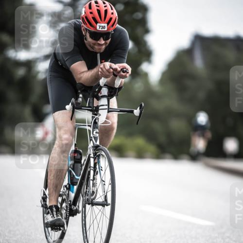21.06.2026 - 29. Vierlanden-Triathlon H.Heesch http://msf.ph/oto/9909737 21.06.2026 11:55:56 Radfahren 730, 752 meine-sportfotos.de