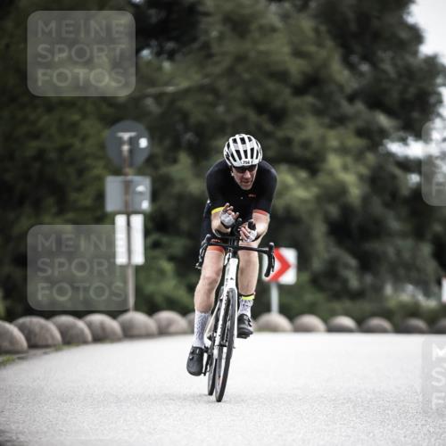21.06.2026 - 29. Vierlanden-Triathlon H.Heesch http://msf.ph/oto/9909741 21.06.2026 11:56:07 Radfahren 273, 663, 748, 756, 882 meine-sportfotos.de