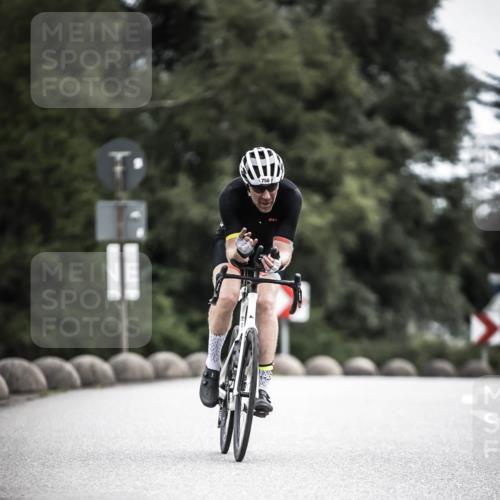 21.06.2026 - 29. Vierlanden-Triathlon H.Heesch http://msf.ph/oto/9909745 21.06.2026 11:56:07 Radfahren 273, 663, 748, 756, 882 meine-sportfotos.de