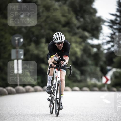 21.06.2026 - 29. Vierlanden-Triathlon H.Heesch http://msf.ph/oto/9909753 21.06.2026 11:56:07 Radfahren 273, 663, 748, 756, 882 meine-sportfotos.de