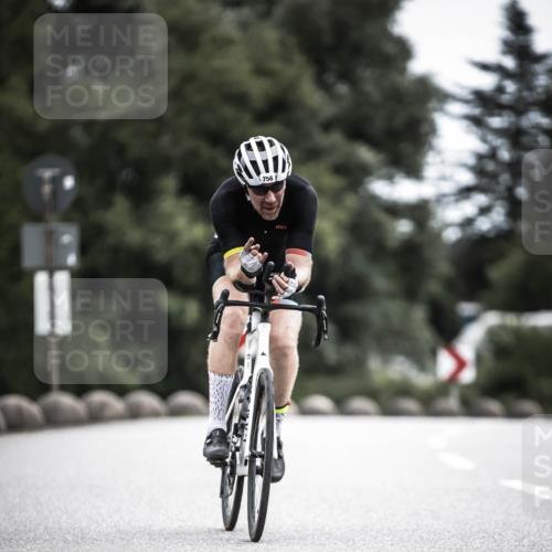 21.06.2026 - 29. Vierlanden-Triathlon H.Heesch http://msf.ph/oto/9909757 21.06.2026 11:56:07 Radfahren 273, 663, 748, 756, 882 meine-sportfotos.de