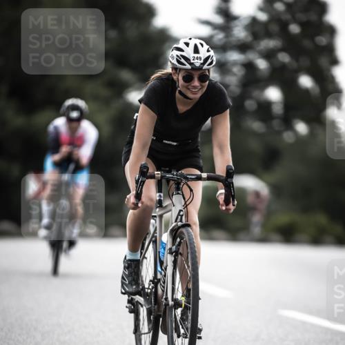 21.06.2026 - 29. Vierlanden-Triathlon H.Heesch http://msf.ph/oto/9909758 21.06.2026 09:29:41 Radfahren 186, 249 meine-sportfotos.de